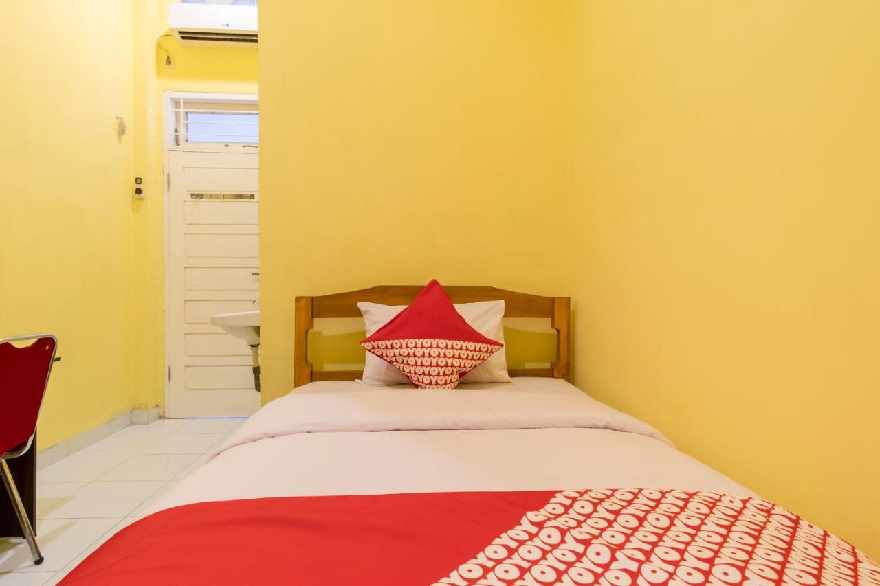 Oyo 447 Hutasimo Residence Medan Zewnętrze zdjęcie