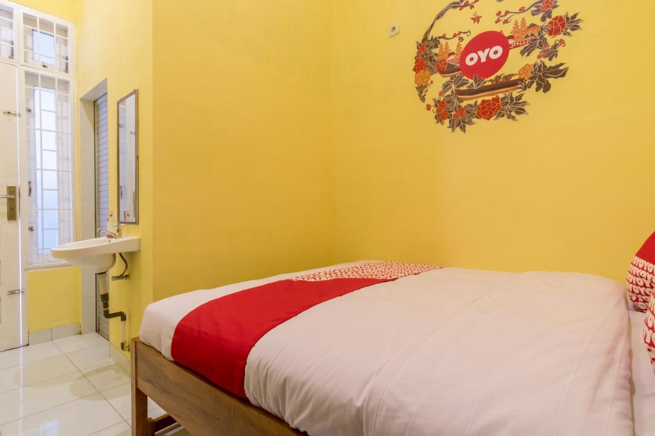 Oyo 447 Hutasimo Residence Medan Zewnętrze zdjęcie