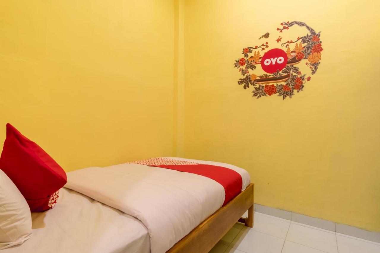 Oyo 447 Hutasimo Residence Medan Zewnętrze zdjęcie