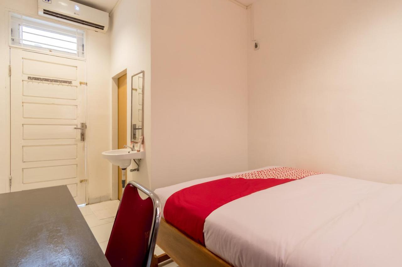 Oyo 447 Hutasimo Residence Medan Zewnętrze zdjęcie