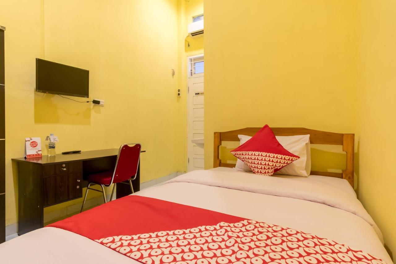 Oyo 447 Hutasimo Residence Medan Zewnętrze zdjęcie
