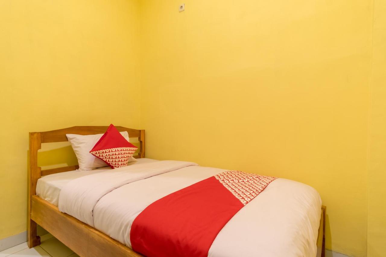 Oyo 447 Hutasimo Residence Medan Zewnętrze zdjęcie